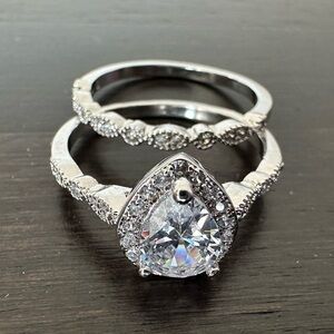 Gorgeous tear drop/ pear ring and band.